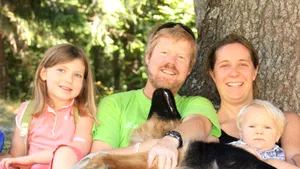 Povestea texanului Dana Bates, pionier în Valea: Întâlnirea cu ortodoxia şi deochiul