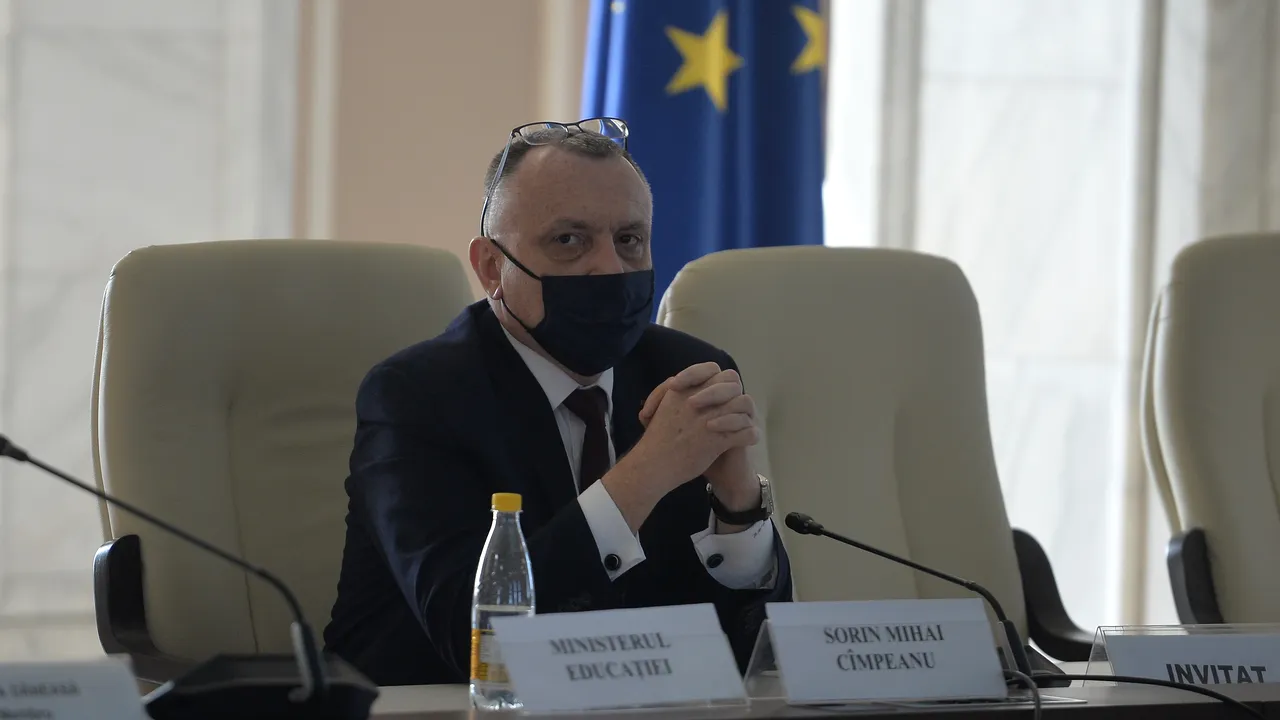 Sorin Cîmpeanu, noul ministru al Educaţiei, după ce a fost atacat de partenerul de guvernare, Dacian Cioloş: Probabil a intervenit un interes politic