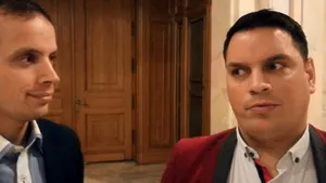 Povestea gemenilor Daniel şi Gabriel, crescuţi în centrele de plasament: De Crăciun, cadourile le dădeam copiilor mai mari ca să nu ne mai bată / Ce ocupaţii au astăzi, la 33 de ani