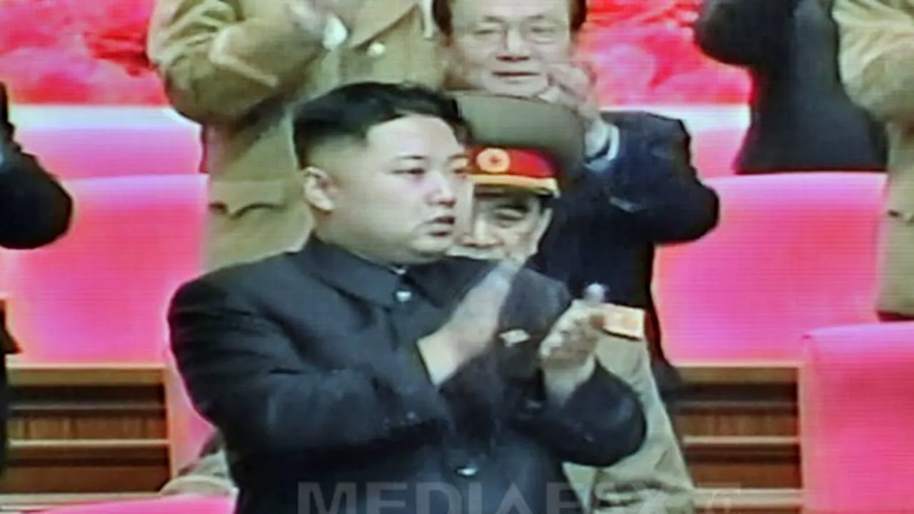 Paradă militară de amploare la Phenian, la cea de-a 70-a aniversare a lui Kim Jong-il