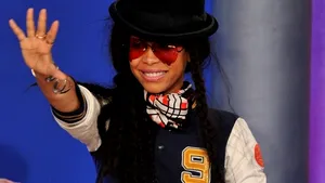 Cântăreaţa Erykah Badu a devenit noua imagine a casei Givenchy