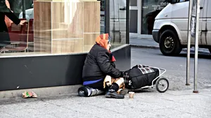 Controversă în Anglia provocată de o tabără ridicată de români într-o zonă exclusivistă a Londrei