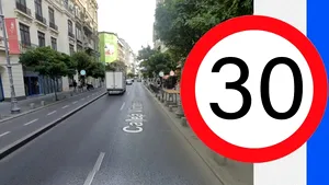 Amenzi și permise reținute pe Calea Victoriei din capitală, după limitarea vitezei