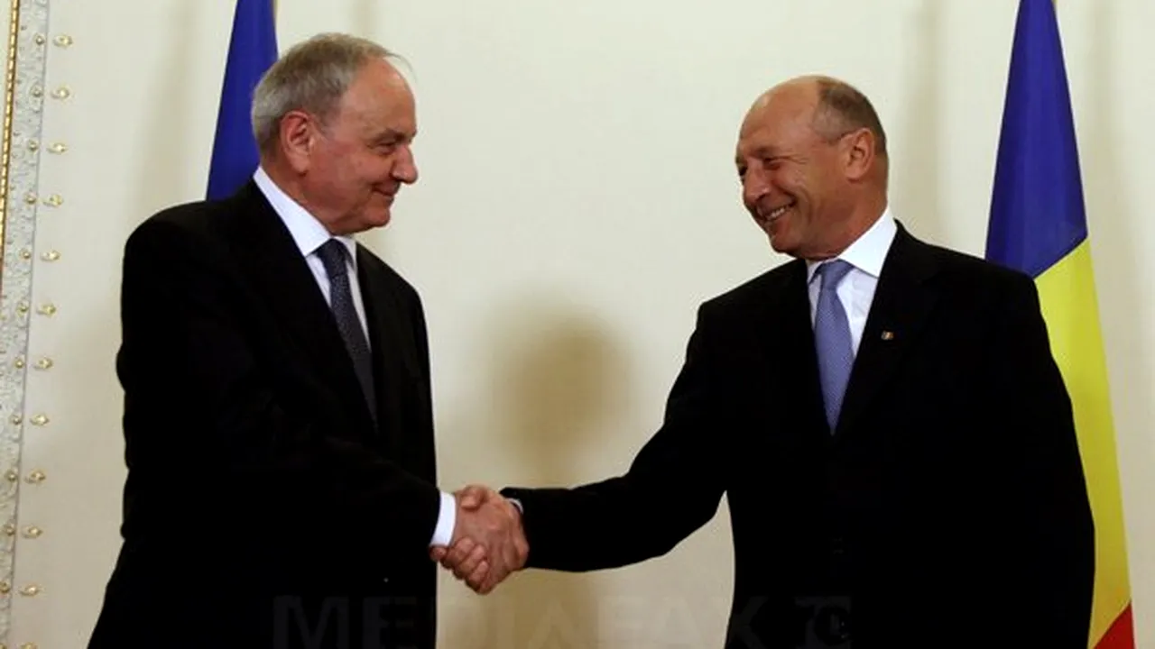 Traian Băsescu îi recomandă lui Nicolae Timofti să refuze desemnarea lui Vlad Plahotniuc premier