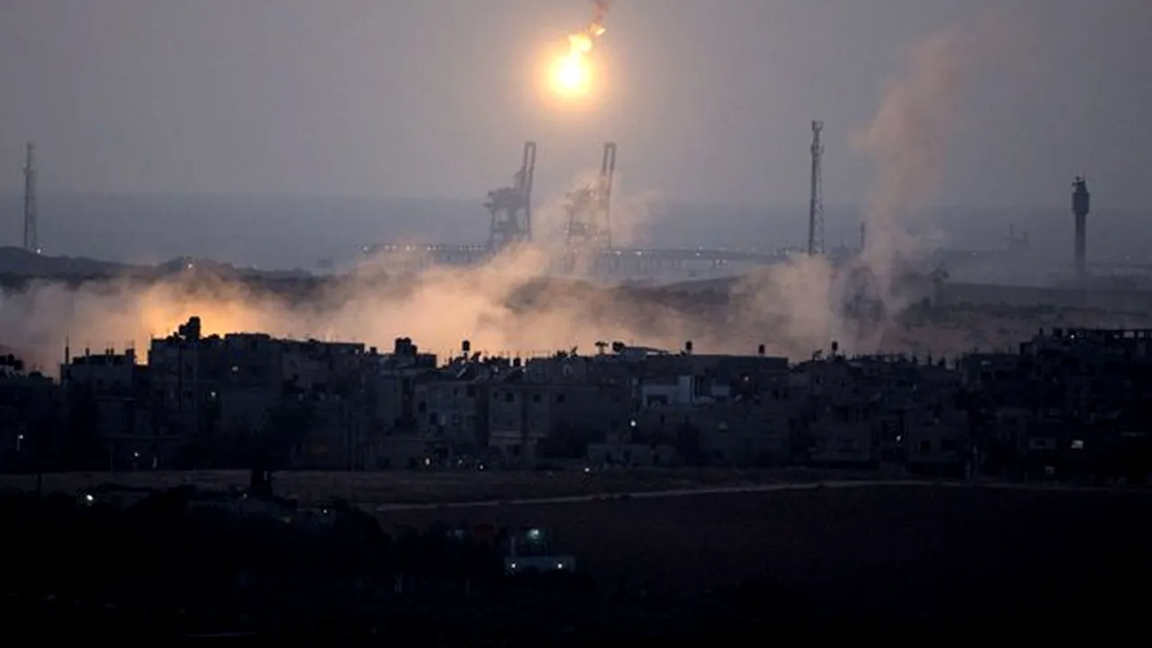 Raidurile israeliene şi tirurile de rachete au continuat înaintea unui posibil armistiţiu