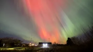 Cum se formează aurora boreală și de ce a devenit mai frecventă în ultima perioadă