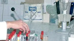 Covasna: Tehnică de analiză a sângelui pentru depistarea hepatitei C şi HIV, în premieră europeană