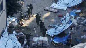 Israelul afirmă că un soldat a fost executat şi ostatici străini au fost reţinuţi la spitalul Shifa