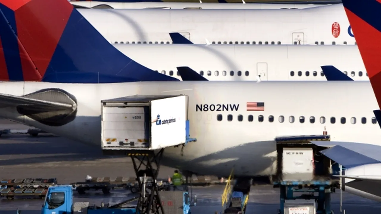 Tentativă de atac la bordul unei curse aeriene Amsterdam-Detroit - VIDEO