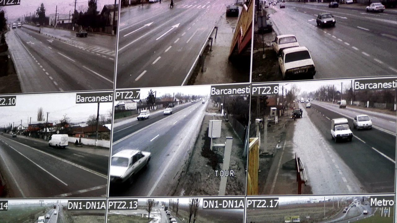 PSD: Wow! Bode a găsit marea soluţie, drum forestier pe la Azuga. Aşa rămâne România de căruţă!