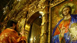 Romanian Deputies Adopt Decree Hiking Clergy Wages