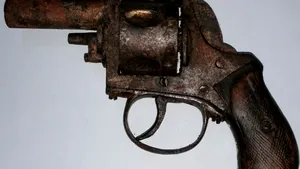 Cât ai fi dispus să plăteşti pentru un pistol „de muzeu