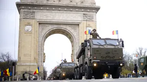 SOCIAL Repetiție generală pentru Parada militară de 1 Decembrie. Trafic restricționat în Capitală, în zona Arcul de Triumf