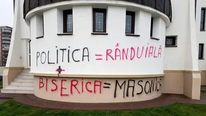 Poliţia face anchetă după ce o biserică a fost vandalizată