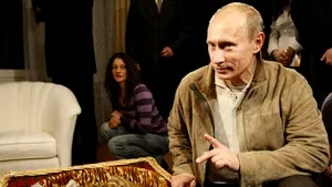 Vladimir Putin a primit cadou de ziua sa un pui de tigru