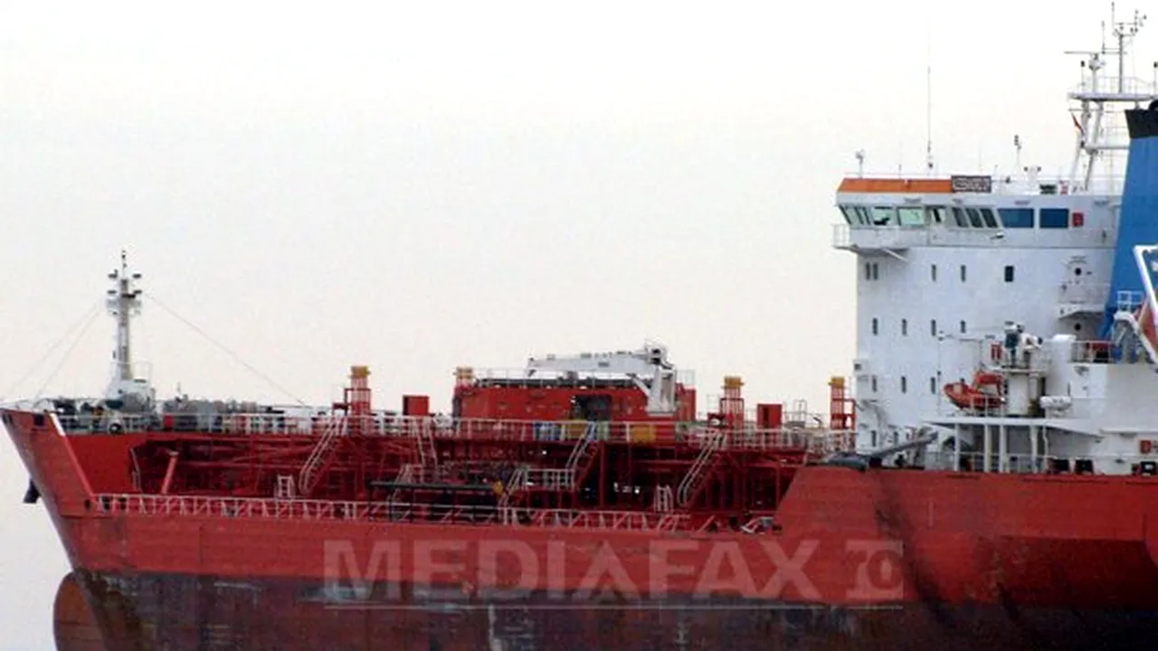 MAE: Petrolierul bombardat în Libia, la bordul căruia este trupul unui român, a sosit în Grecia