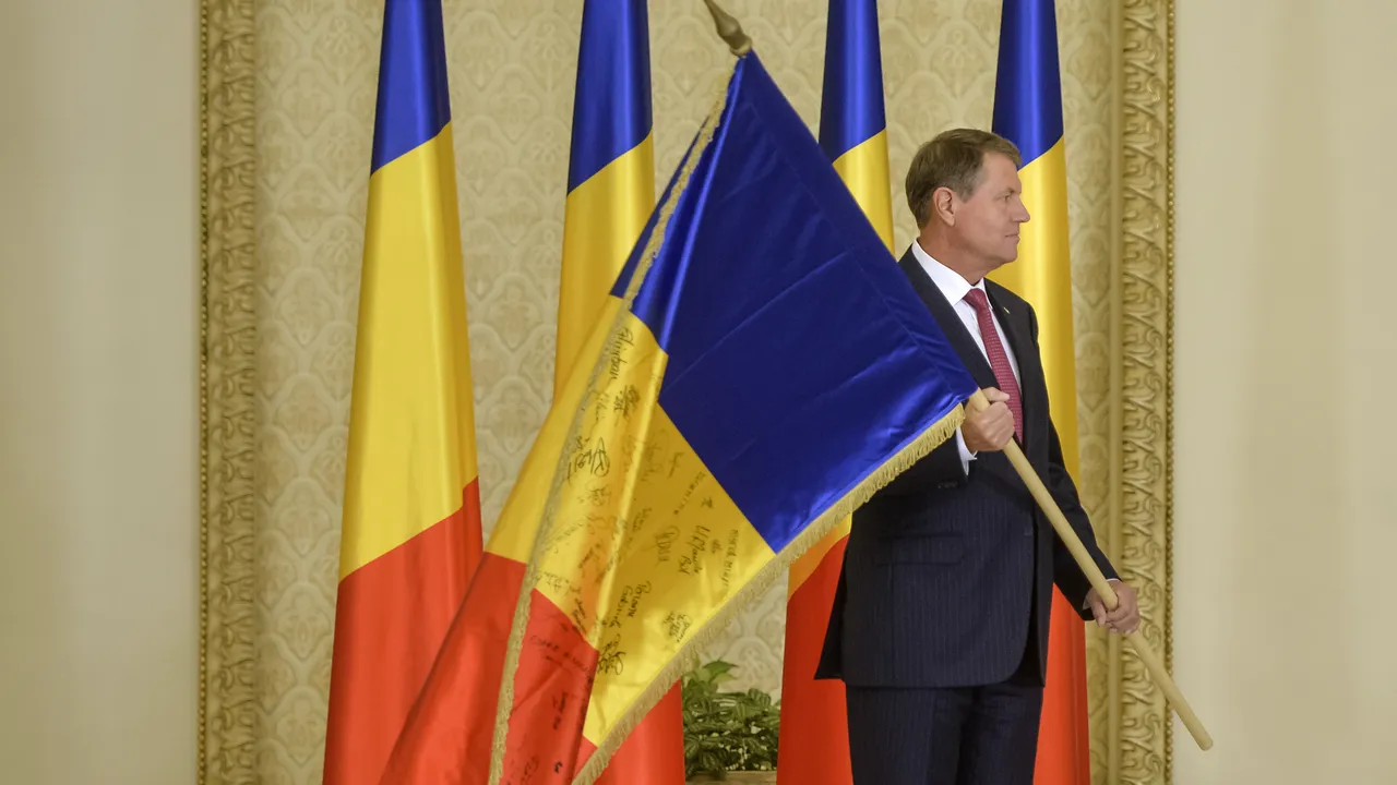 Klaus Iohannis: Drapelul este cel care îi uneşte pe românii de pretutindeni