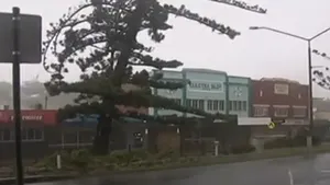 Australia este traversată simultan de două cicloane tropicale: ”Este prima dată când două furtuni severe se produc în acelaşi timp” - VIDEO