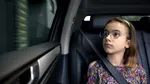 „Sunt închisă în mașină de o oră”. Tată român, denunțat în Italia după ce și-a lăsat fetița în mașină