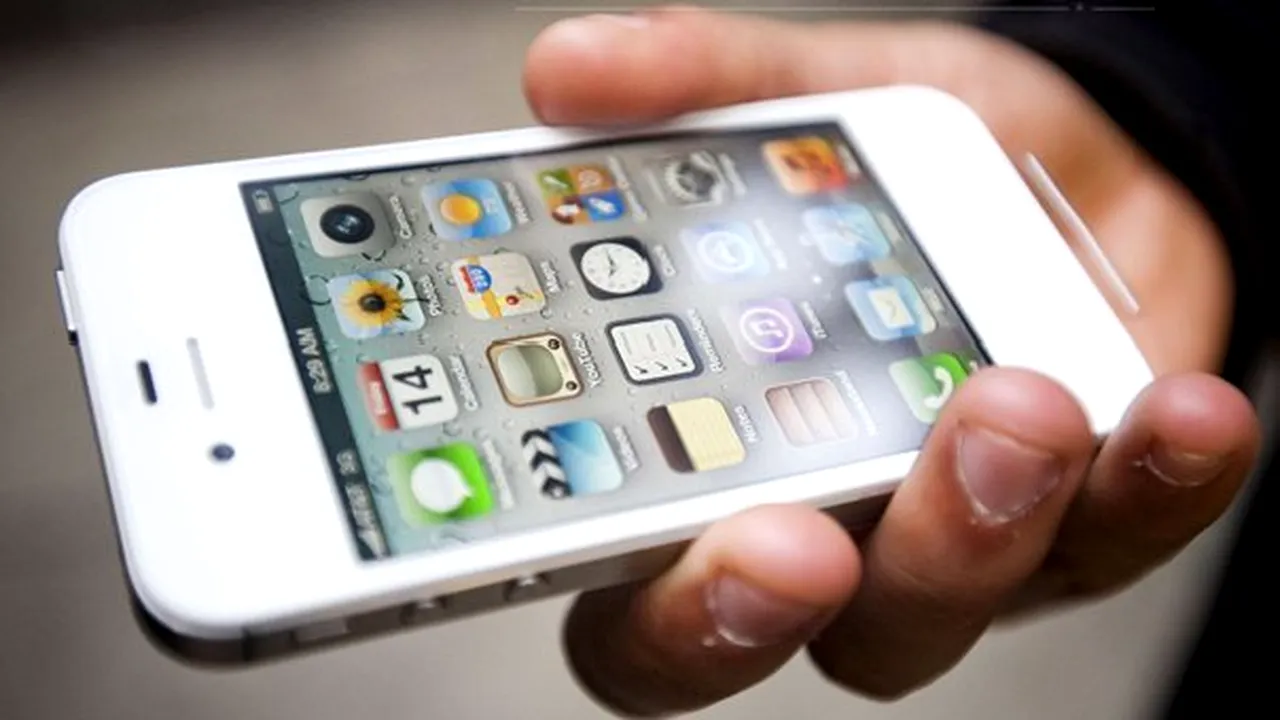 Un hoţ de iPhone i-a trimis proprietarului telefonului lista de contacte scrisă pe hârtie