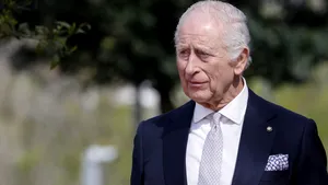 Regele Charles nu va participa la înmormântarea Papei Francisc