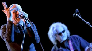 ASCULTĂ SMART RADIO | Michael Stipe, solistul formaţiei R.E.M, a lansat primul album solo, numit „Your Capricious Soul”