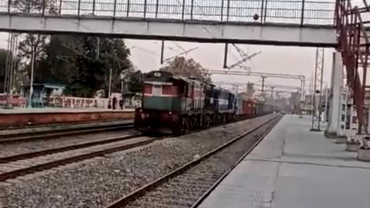 Un tren care a rămas fără mecanic a parcurs 70 de kilometri cu viteza de aproape 100 km/h