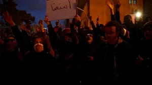 Proteste violente la Teheran, după ce autorităţile au recunoscut doborârea avionului ucrainean. Oamenii cer demisia liderului suprem al Iranului - VIDEO