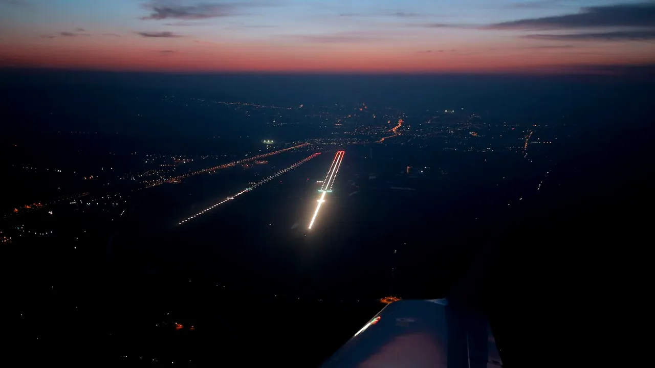 Nouă avioane deviate de la Cluj-Napoca şi Târgu-Mureş au aterizat la Sibiu