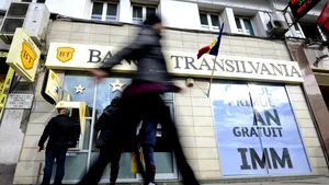 Restructurarea sistemului bancar a fost întreruptă de pandemie. În 2020, peste 150 de sucursale şi agenţii bancare au fost închise. Peste 400 de salariaţi au plecat din sistem