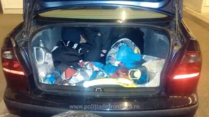 FOTO Cetăţean rus urmărit internaţional, prins în timp ce încerca să treacă graniţa într-un portbagaj