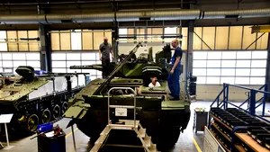 Compania Rheinmetall a deschis prima sa fabrică de armament în Ucraina. Reacţia lui Dmitri Medvedev