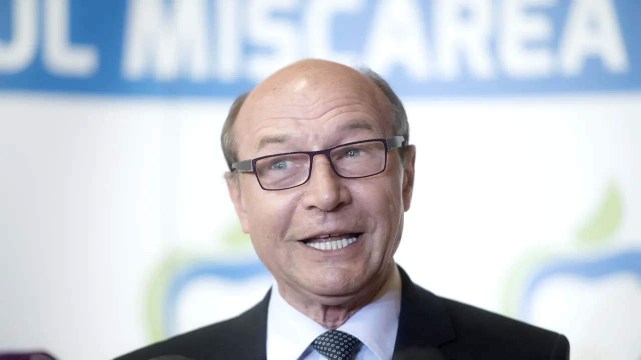 Anatol Şelaru: Băsescu va candida la parlamentarele din Republica Moldova dacă îşi va redobândi cetăţenia