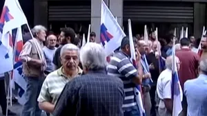 Sediul Ministerului grec de Finanţe, ocupat de zeci de sindicalişti comunişti - VIDEO