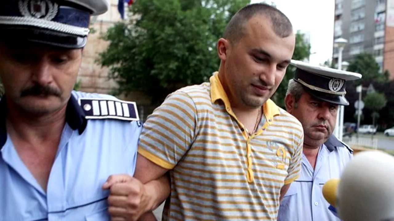 Fiul cel mic al primarului din Deta Călin Roman şi alte trei persoane, arestaţi preventiv