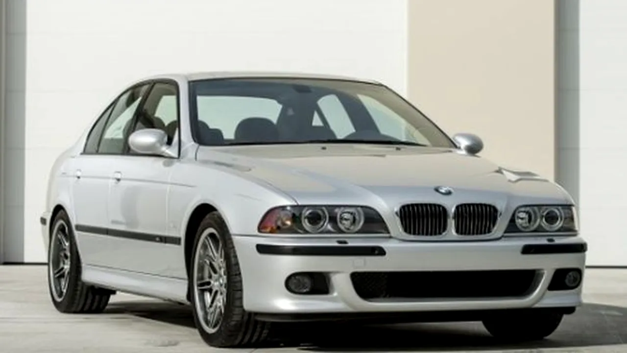 Suma URIAŞĂ pentru care a fost vândut un BMW M5 din 2002, cu doar 700 de km la bord