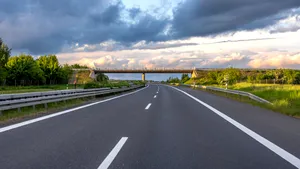 Europa frânează, dar două locuri încă refuză să impună limite de viteză șoferilor