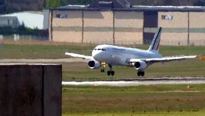 Cel puţin 20 de răniţi după ieşirea de pe pistă a unui avion de pasageri, în Japonia