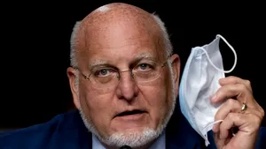 COVID-19, în centrul dezbaterilor: care este provenienţa lui? Ce spune fostul şef al Centrului pentru Controlul Bolilor despre virus: „A scăpat. Unii oameni nu cred asta. Nu e nicio problemă” 
