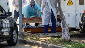 Brazilia a atins pragul de 100.000 de cazuri COVID-19. Epidemia continuă să ameninţe puternic Statele Unite