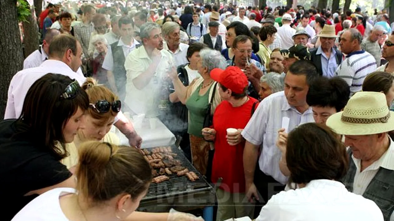 Ponta renunţă la mici şi bere de 1 mai: Voi sărbători prin muncă, la o acţiune socială, cu Bănicioiu şi Piedone