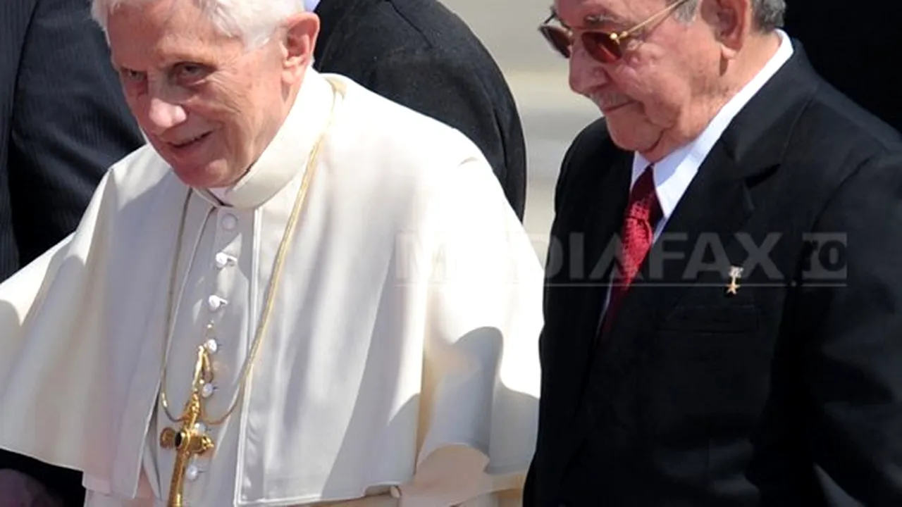 Papa Benedict al XVI-lea şi-a început vizita în Cuba