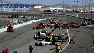 Tragedie la cursa IndyCar: Pilotul Dan Wheldon a murit într-un accident în ultima etapă a sezonului - VIDEO, FOTO
