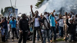 Proteste violente în Gabon după alegerile prezidenţiale: Cel puţin doi morţi şi zeci de răniţi -VIDEO