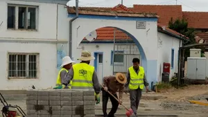 Crimă la o fabrică din Cluj, în urma unui conflict între doi vietnamezi. Agresorul a reuşit să fugă, dar a fost prins de poliţişti