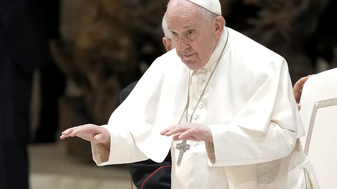 Papa susţine că războiul din Ucraina nu a fost alimentat doar de ambiţiile imperialiste ale Rusiei. Cine se face vinovat de menţinerea conflictului