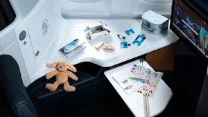Caviar, șampanie și Porsche pe pistă. Cât costă clasa întâi de la Air France