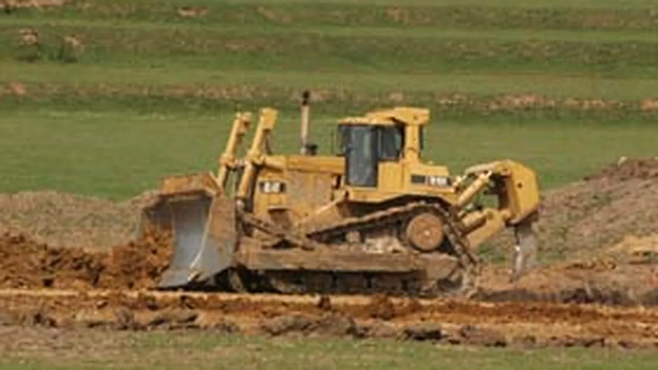 Romania’s Transports Minister Blasts Bechtel Over Asphalt Works On Highway