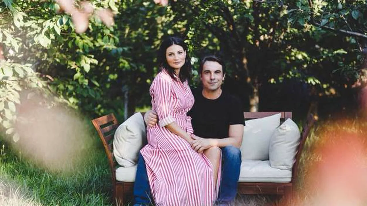 Unul dintre cele mai trainice cupluri din showbiz. Ioana Ginghină, despre din căsnicia cu Alexandru Papadopol: „Îmi lipsesc conversaţiile cu soţul meu”