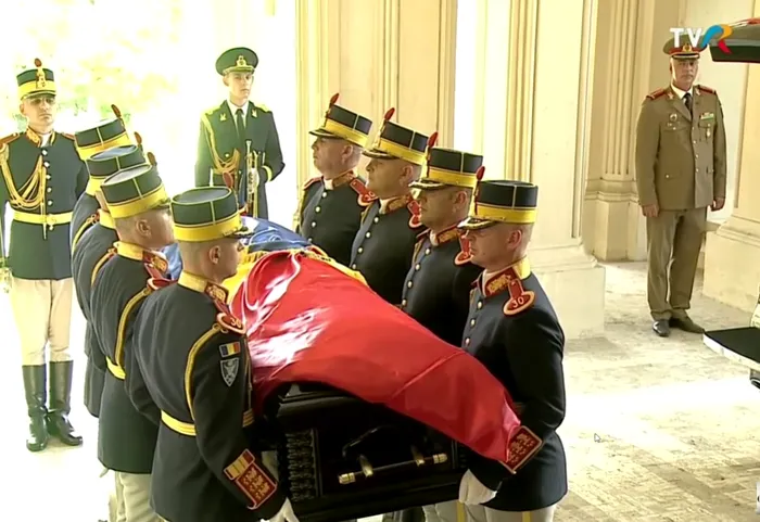 Live Text Funeralii Ion Iliescu | Sicriul a ajuns la Palatul Cotroceni. Programul funeraliilor și reguli de acces pentru public